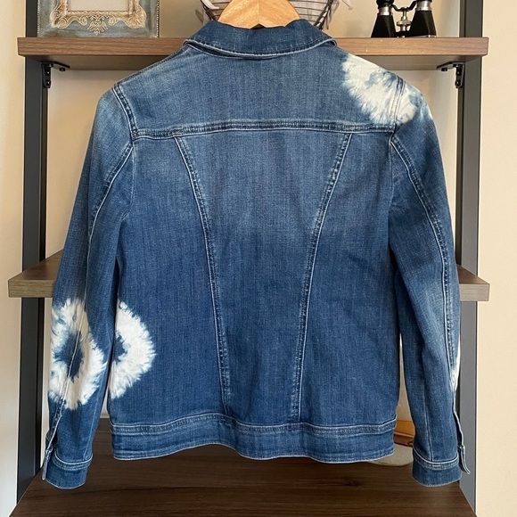 NWT Chico's Tie Dye Denim Jacket Chico's Size 0 Conv. Size 4 - Picture 3 of 15
